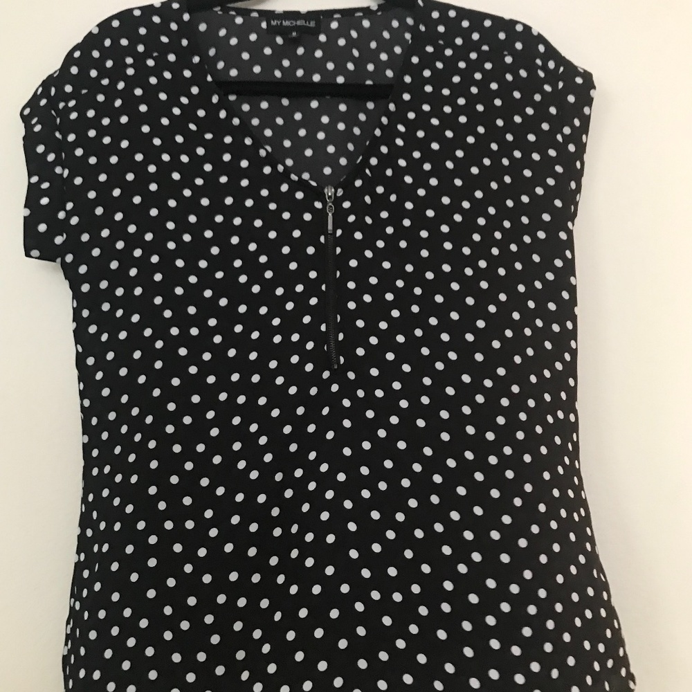 Women's Blouse, Black/White, Size Medium, Polka Dots.